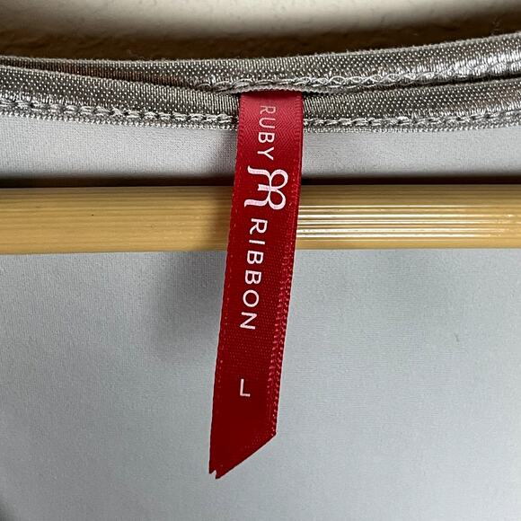 Ruby Ribbon Compression Surplice Top – Size L – Gray – 3/4 Sleeve V-Neck - Picture 4 of 9